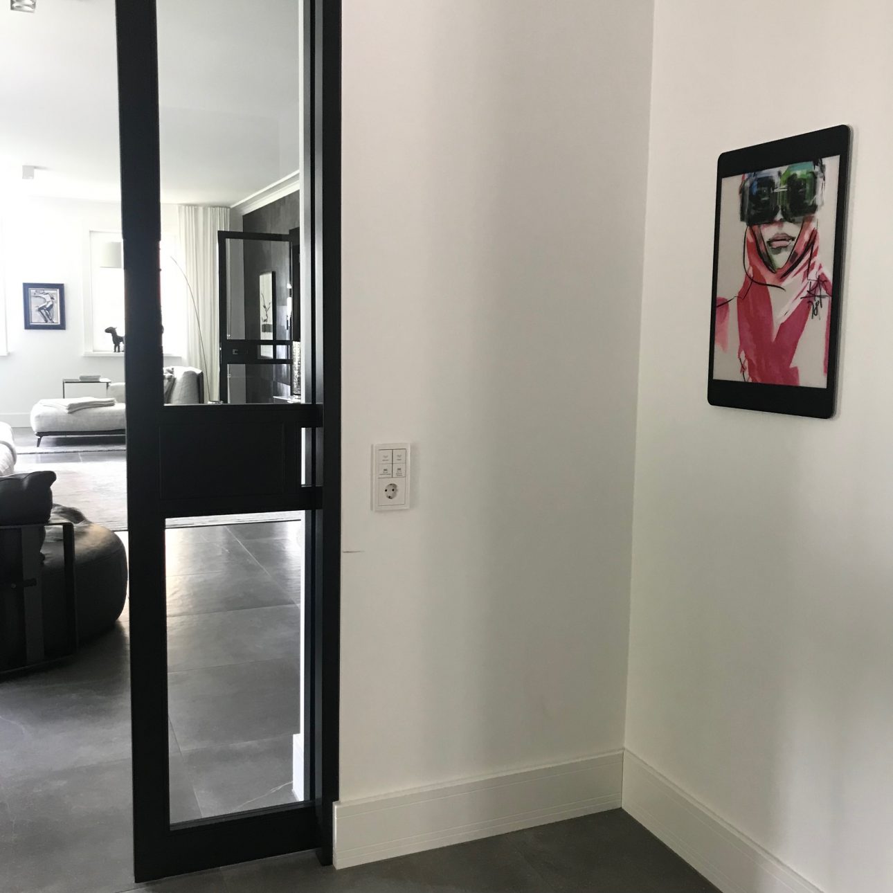 LG_KF208_V3_40x60_AVATAR